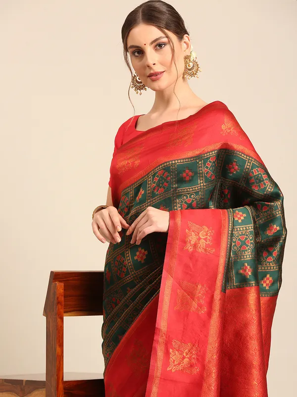Traditional_Patola_Silk_Saree_with_Intricate_Woven_Motifs