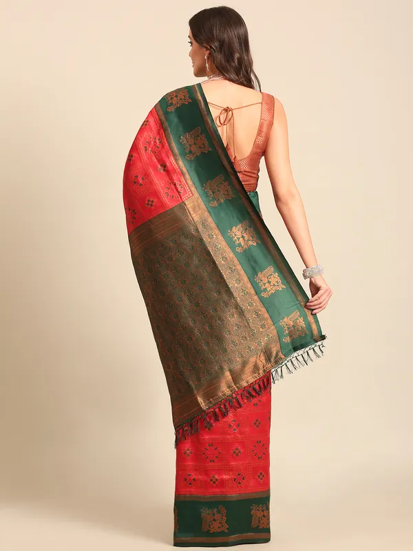 Traditional_Patola_Silk_Saree_with_Intricate_Woven_Motifs