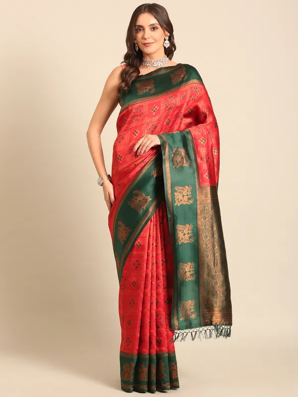 Traditional_Patola_Silk_Saree_with_Intricate_Woven_Motifs