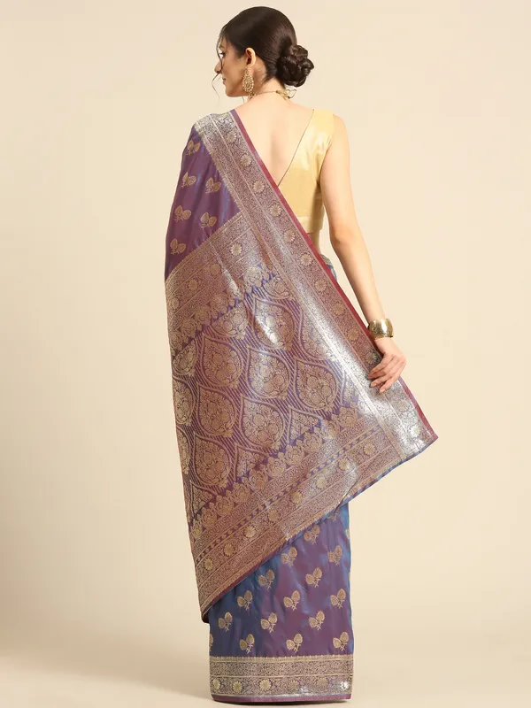 Traditional_Banarasi_Saree_with_Rich_Zari_Border