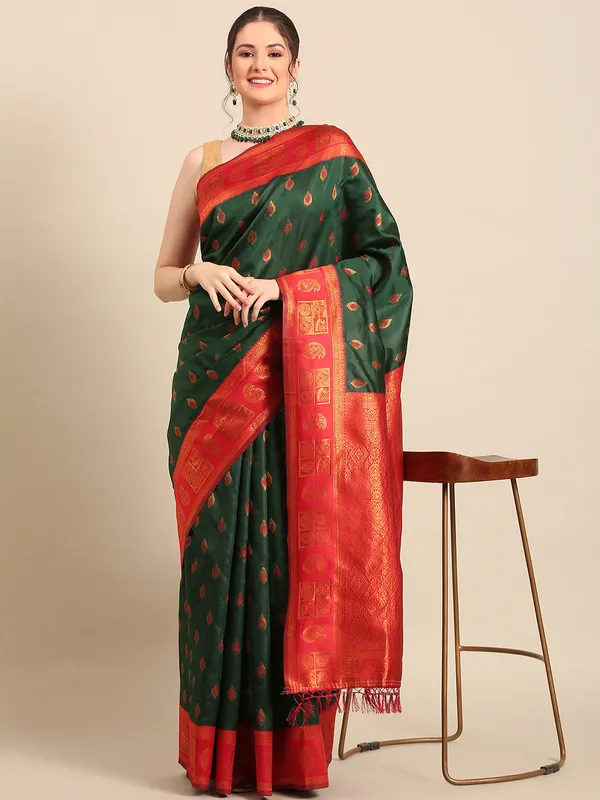 Elegant_Kanjivaram_Silk_Saree_|_Timeless_Traditional_Style