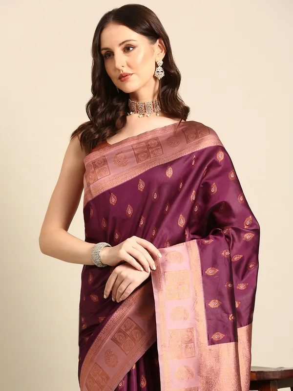 Elegant_Kanjivaram_Silk_Saree_|_Timeless_Traditional_Style