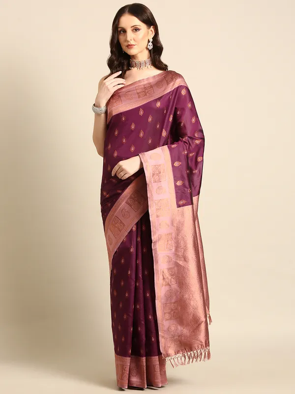 Elegant_Kanjivaram_Silk_Saree_|_Timeless_Traditional_Style