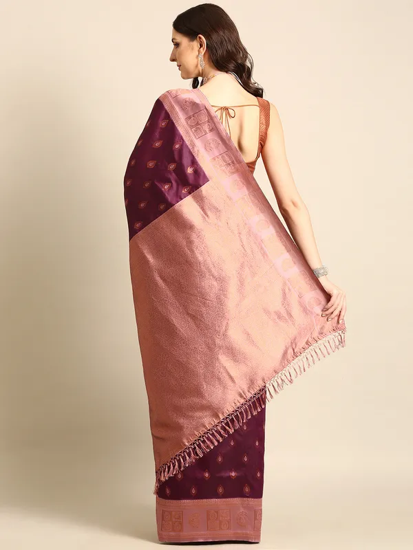 Elegant_Kanjivaram_Silk_Saree_|_Timeless_Traditional_Style