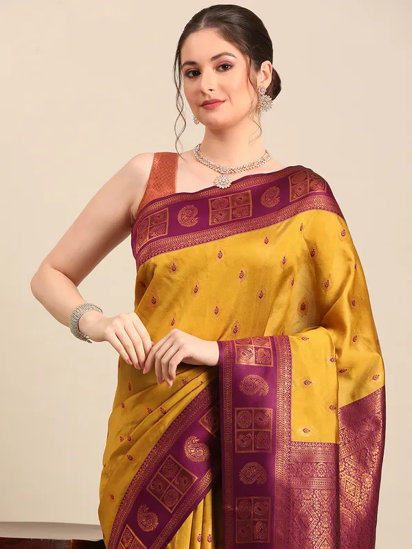 Elegant_Kanjivaram_Silk_Saree_|_Timeless_Traditional_Style