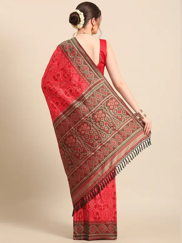 Premium_Patola_Silk_Saree_for_Women_|_Festive_Collection