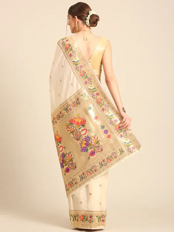 Elegant_Paithani_Saree_with_Zari_Border