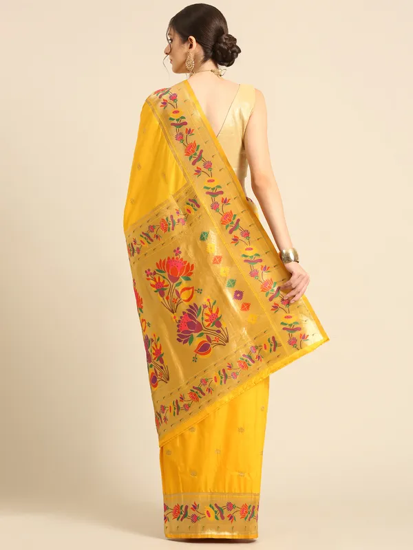 Elegant_Paithani_Saree_with_Zari_Border