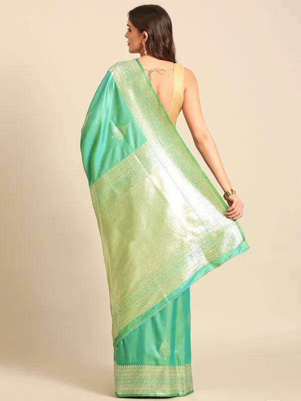 Timeless_Banarasi_Silk_Saree_|_Heritage_Weave