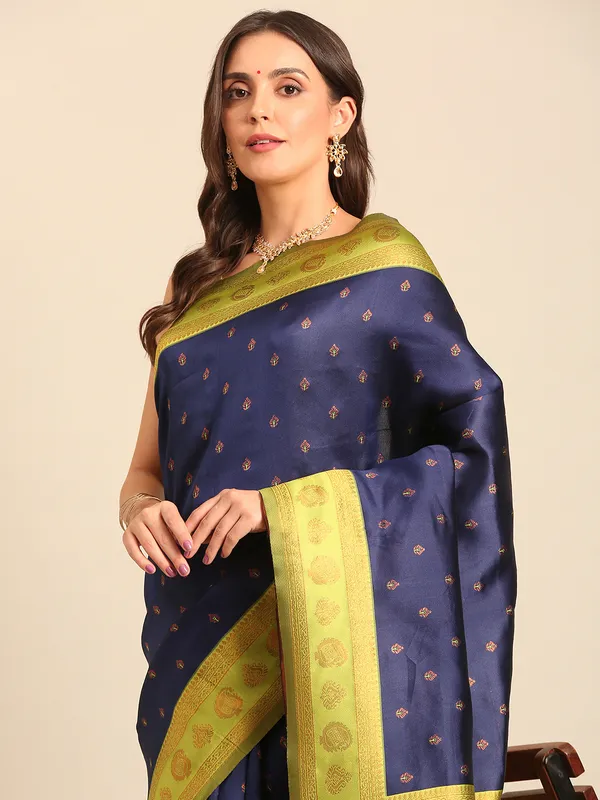 Premium_Kanjivaram_Saree_|_Classic_Silk_&_Zari_Weave