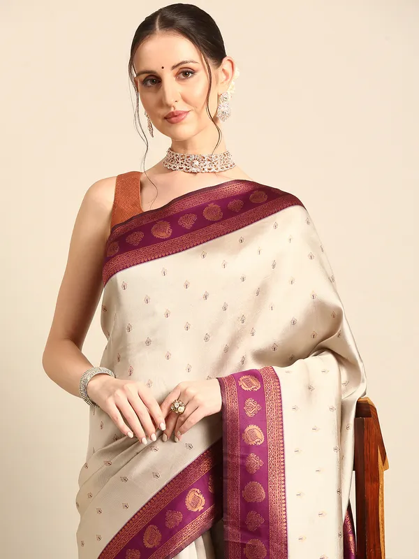Premium_Kanjivaram_Saree_|_Classic_Silk_&_Zari_Weave