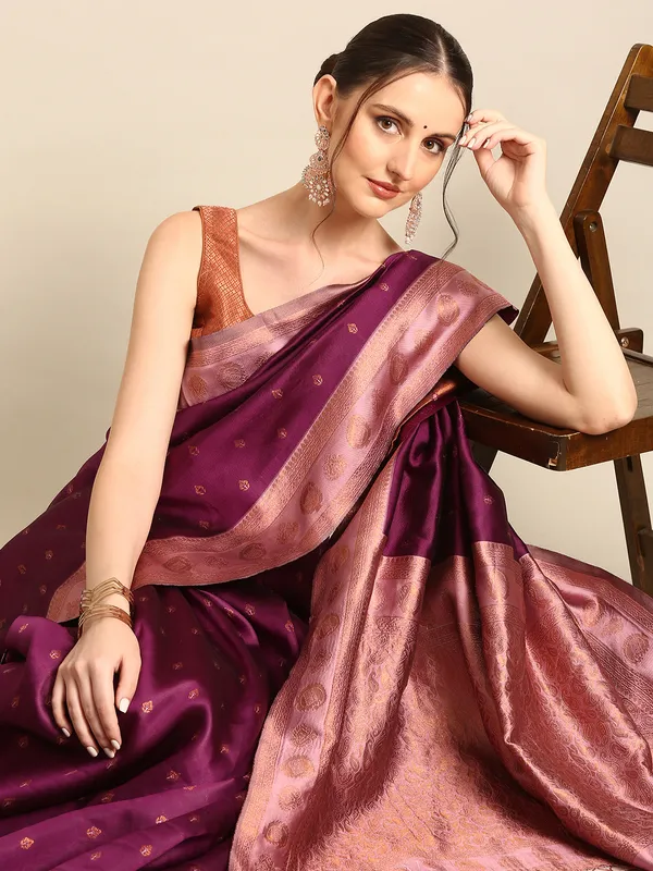 Premium_Kanjivaram_Saree_|_Classic_Silk_&_Zari_Weave