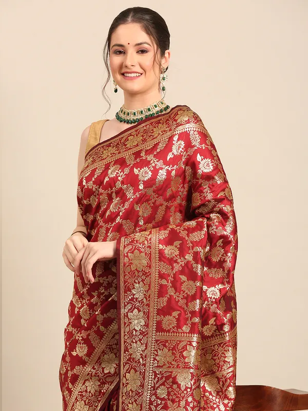 Royal_Banarasi_Silk_Saree_with_Designer_Zari_Motifs