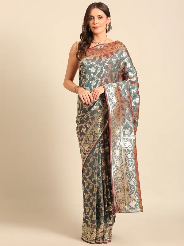 Royal_Banarasi_Silk_Saree_with_Designer_Zari_Motifs