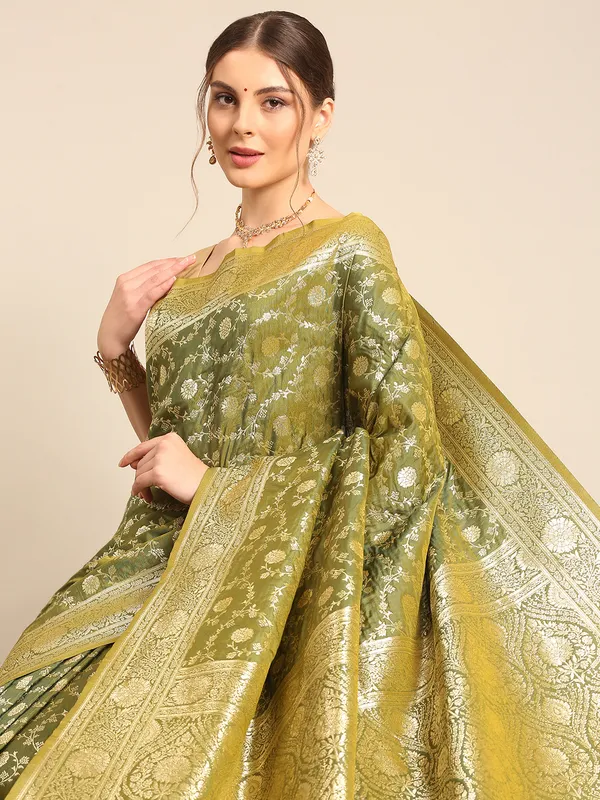 Festive_Banarasi_Silk_Saree_with_Elegant_Zari_Work