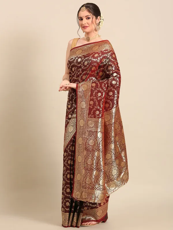 Festive_Banarasi_Silk_Saree_with_Elegant_Zari_Work