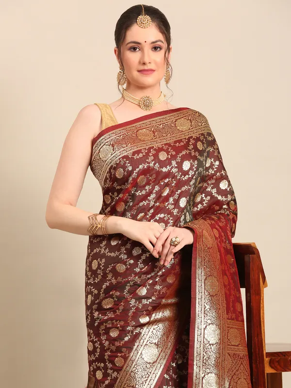 Festive_Banarasi_Silk_Saree_with_Elegant_Zari_Work
