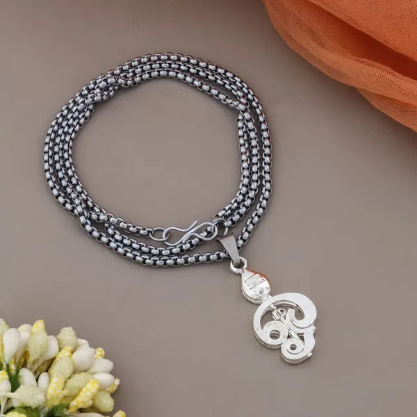 Om_Pendant_Necklace_for_Men_&_Women_|_ॐ_Symbol_Silver_Finish_Chain_|_Spiritual_Hindu_Jewellery_for_Meditation_&_Yoga