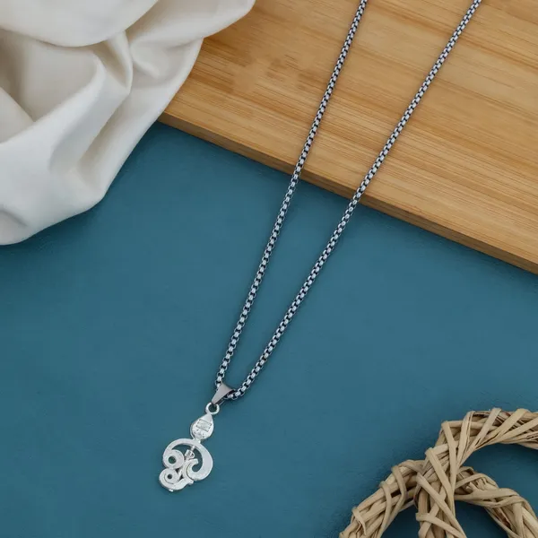 Om_Pendant_Necklace_for_Men_&_Women_|_ॐ_Symbol_Silver_Finish_Chain_|_Spiritual_Hindu_Jewellery_for_Meditation_&_Yoga