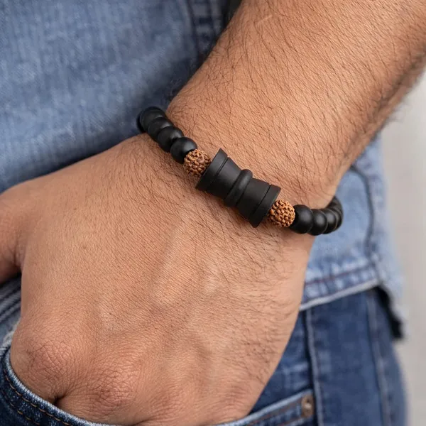 Rudraksha_Karungali_Healing_Bracelet_With_Damru_8mm