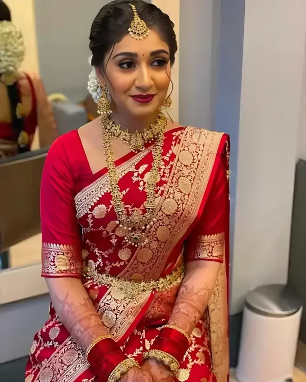 Attractive_Red_Soft_Silk_Saree_With_Capricious_Blouse_Piece