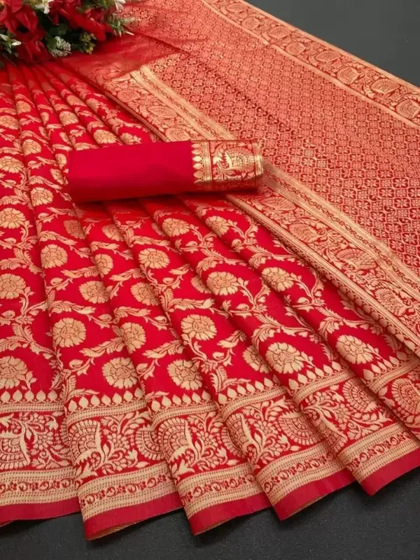 Attractive_Red_Soft_Silk_Saree_With_Capricious_Blouse_Piece