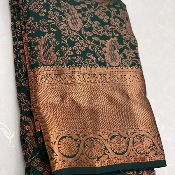 Dark_Green_Woven_Kanjivaram_Silk_Saree_with_Saree_Cover