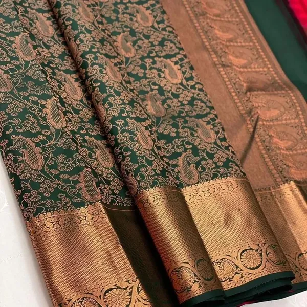Dark_Green_Woven_Kanjivaram_Silk_Saree_with_Saree_Cover