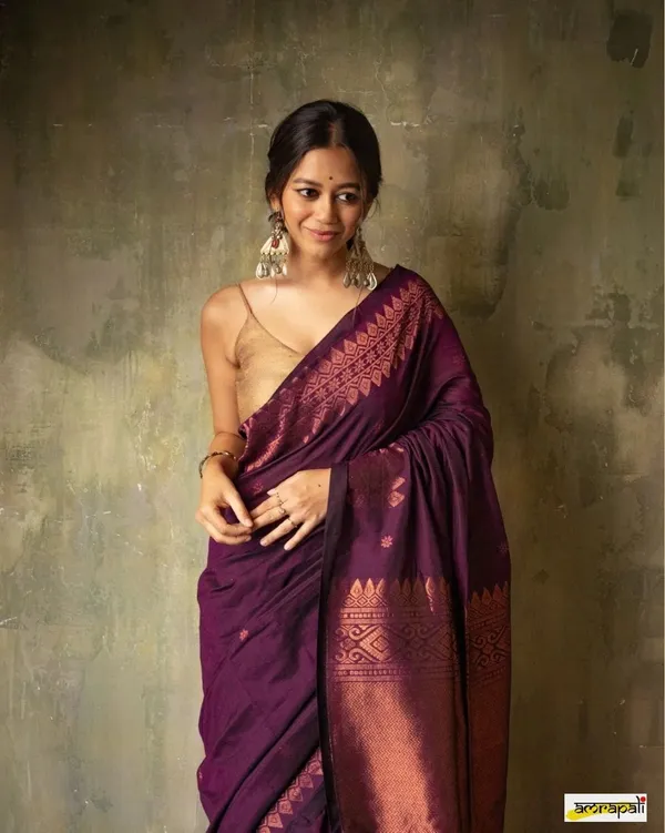 Adorable_Purple_Soft_Banarasi_Silk_Saree_With_Glorious_Blouse_Piece