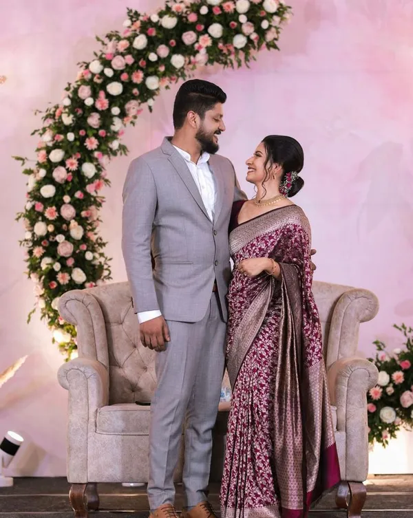 Adorable_Wine_Soft_Silk_Saree_With_Gratifying_Blouse_Piece