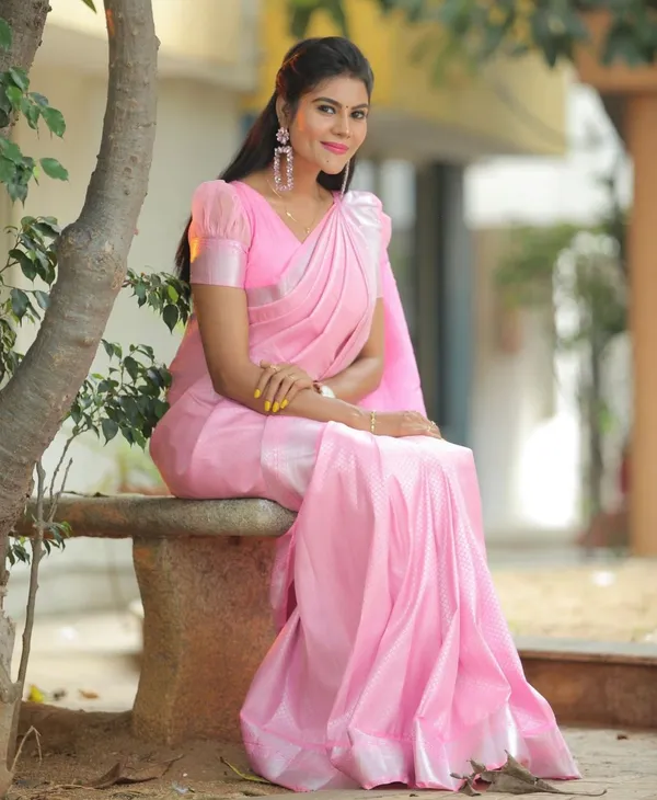 Assemblage_Pink_Soft_Banarasi_Silk_Saree_With_Delightful_Blouse_Piece