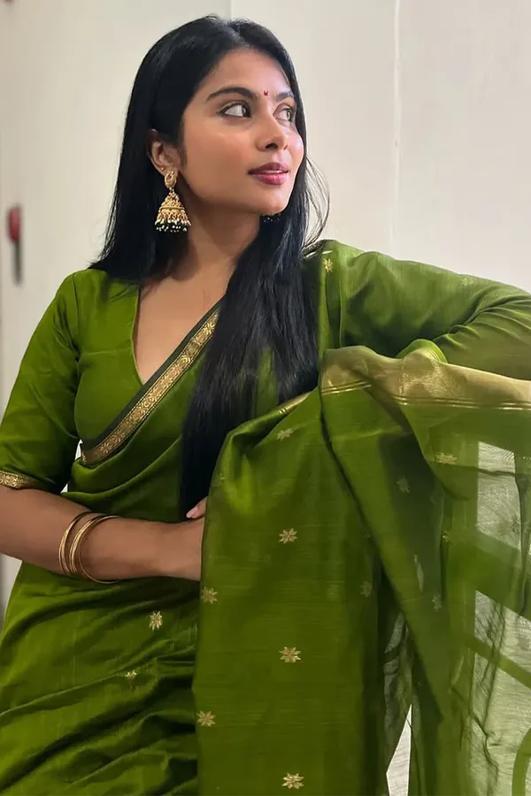 Deserving_Cotton_Silk_Saree_With_Gorgeous_Blouse_Piece