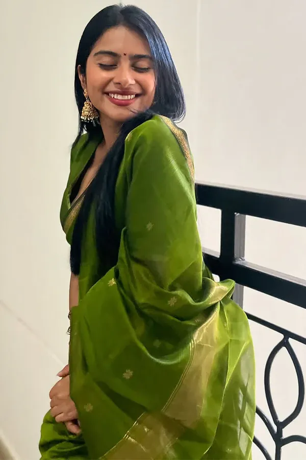 Deserving_Cotton_Silk_Saree_With_Gorgeous_Blouse_Piece