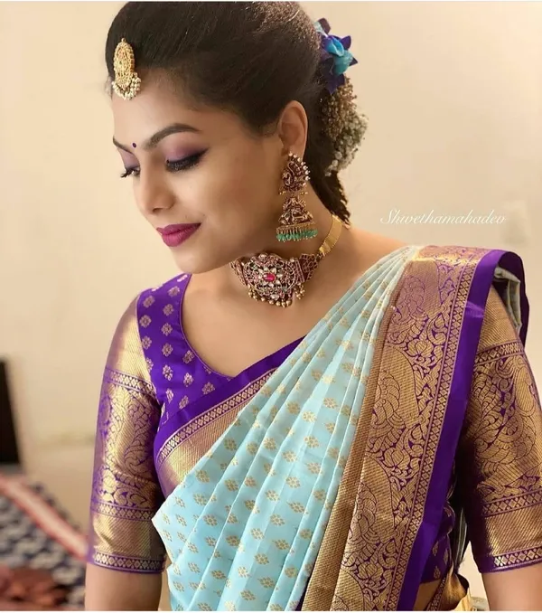 Divine_Sky_Soft_Banarasi_Silk_Saree_With_Bewitching_Blouse_Piece