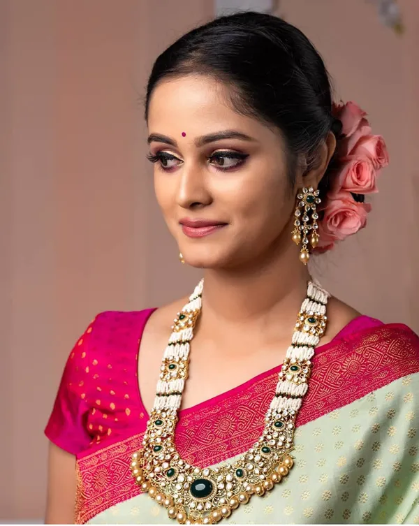 Light_Green_Woven_Dharmavaram_Silk_Blend,_Jacquard_Saree_with_Saree_Cover