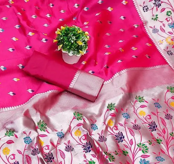 Effervescent_Light_Pink_Soft_Banarasi_Silk_Saree_With_Elision_Blouse_Piece