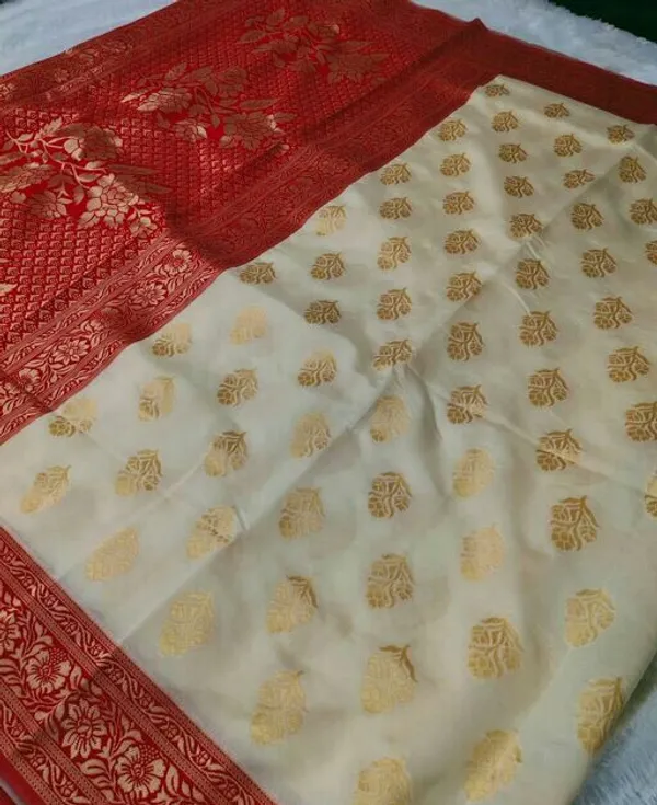 Embrocation_Beige_Soft_Banarasi_Silk_Saree_With_Bucolic_Blouse_Piece