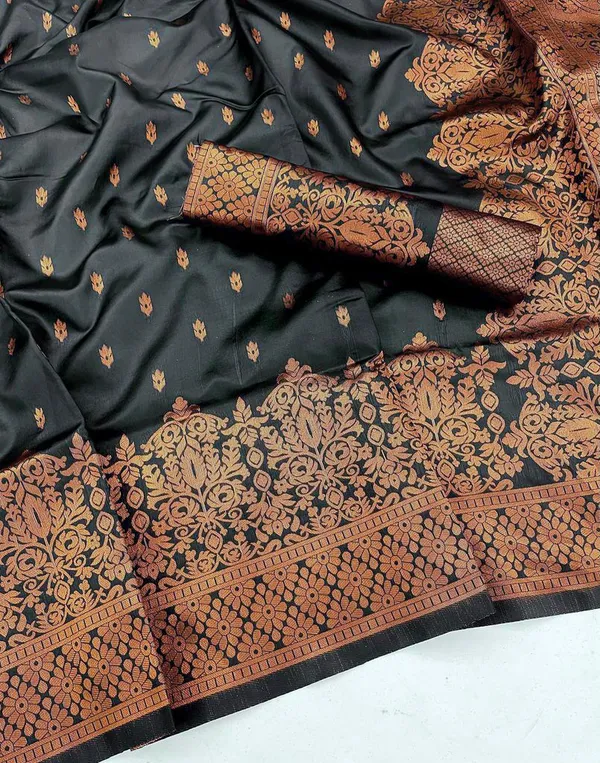 Energetic_Black_Soft_Silk_Saree_With_Delightful_Blouse_Piece