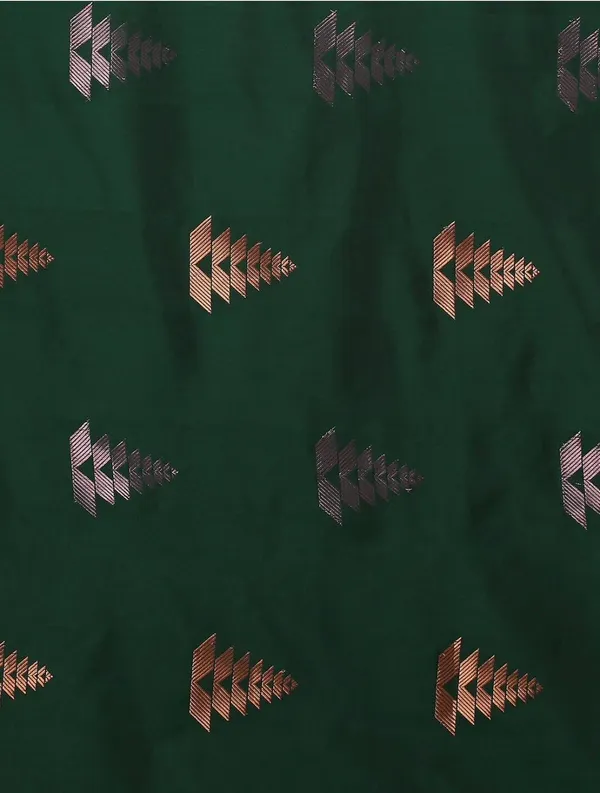 Engaging_Green_Soft_Silk_Saree_With_Elaborate_Blouse_Piece