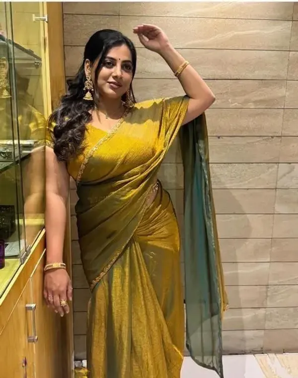 Fragrant_Yellow_Embroidery_Work_Chiffon_Silk_Saree_With_Chiffon_Blouse_Piece