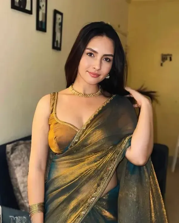Fragrant_Yellow_Embroidery_Work_Chiffon_Silk_Saree_With_Chiffon_Blouse_Piece