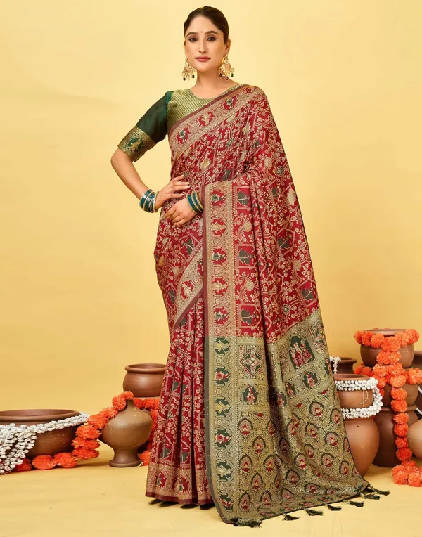 Gossamer_Patola_Silk_Saree_with_Magnificat_Blouse_Piece