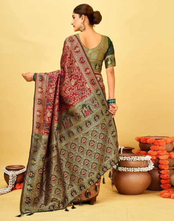 Gossamer_Patola_Silk_Saree_with_Magnificat_Blouse_Piece