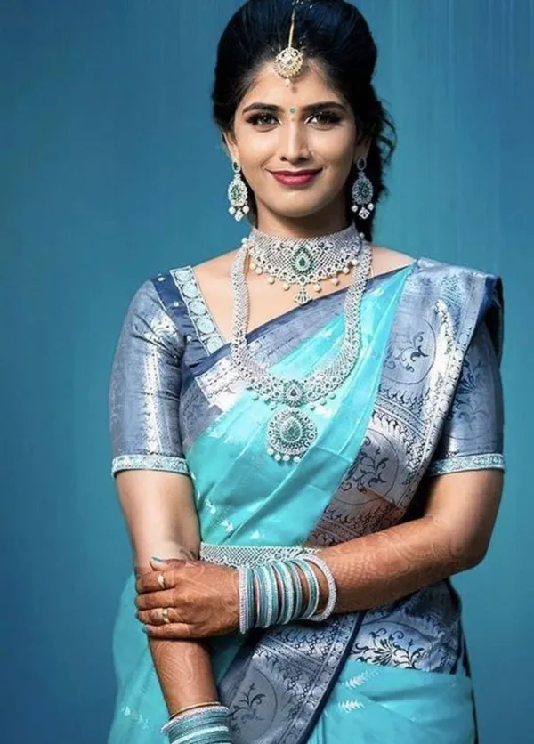 Luxuriant_Sky_Soft_Banarasi_Silk_Saree_With_Splendorous_Blouse_Piece