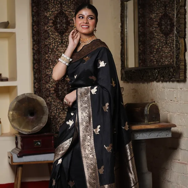Marvellous_Black_Soft_Banarasi_Silk_Saree_With_Unique_Blouse_Piece