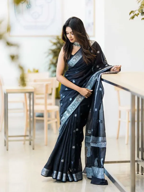 Nemesis_Black_Soft_Silk_Saree_With_Artistic_Blouse_Piece