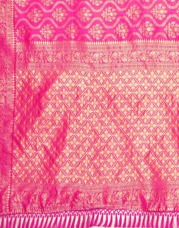 Opulent_Pink_Soft_Banarasi_Silk_Saree_With_Ethnic_Blouse_Piece