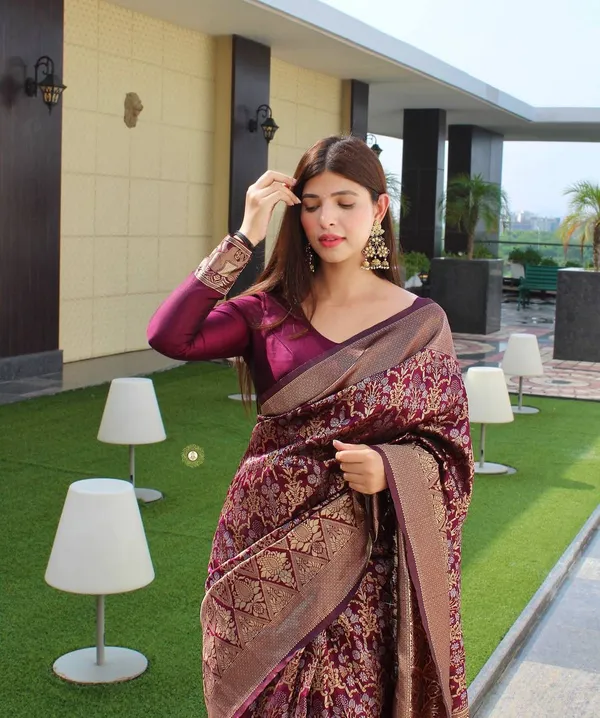 Opulent_Purple_Soft_Banarasi_Silk_Saree_With_Ethnic_Blouse_Piece