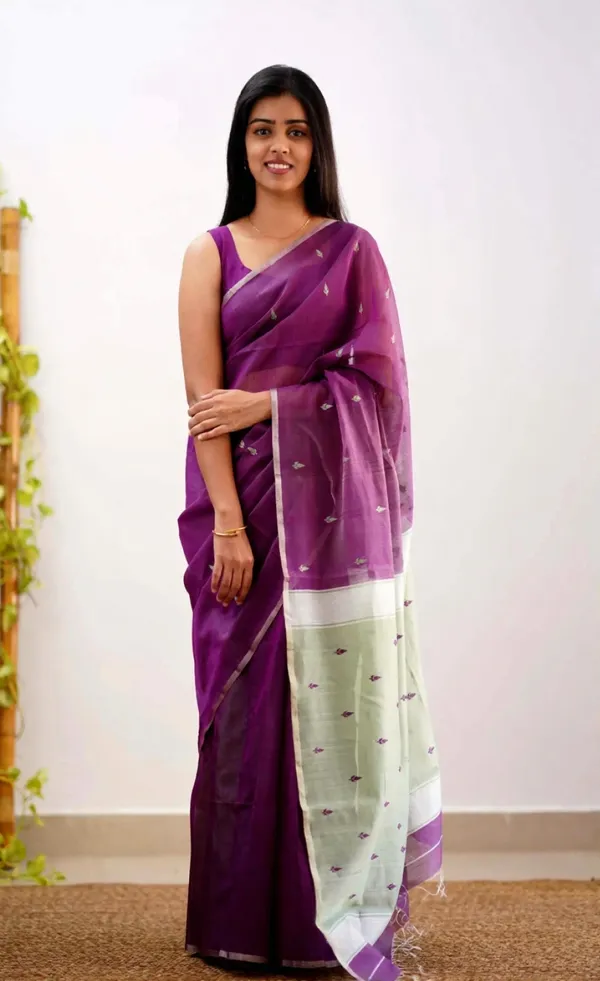 Outstanding_Cotton_Silk_Saree_With_Deserving_Blouse_Piece
