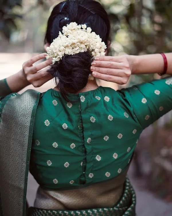 Palimpsest_Green_Kanjivaram_Silk_With_Fairytale_Blouse_Piece